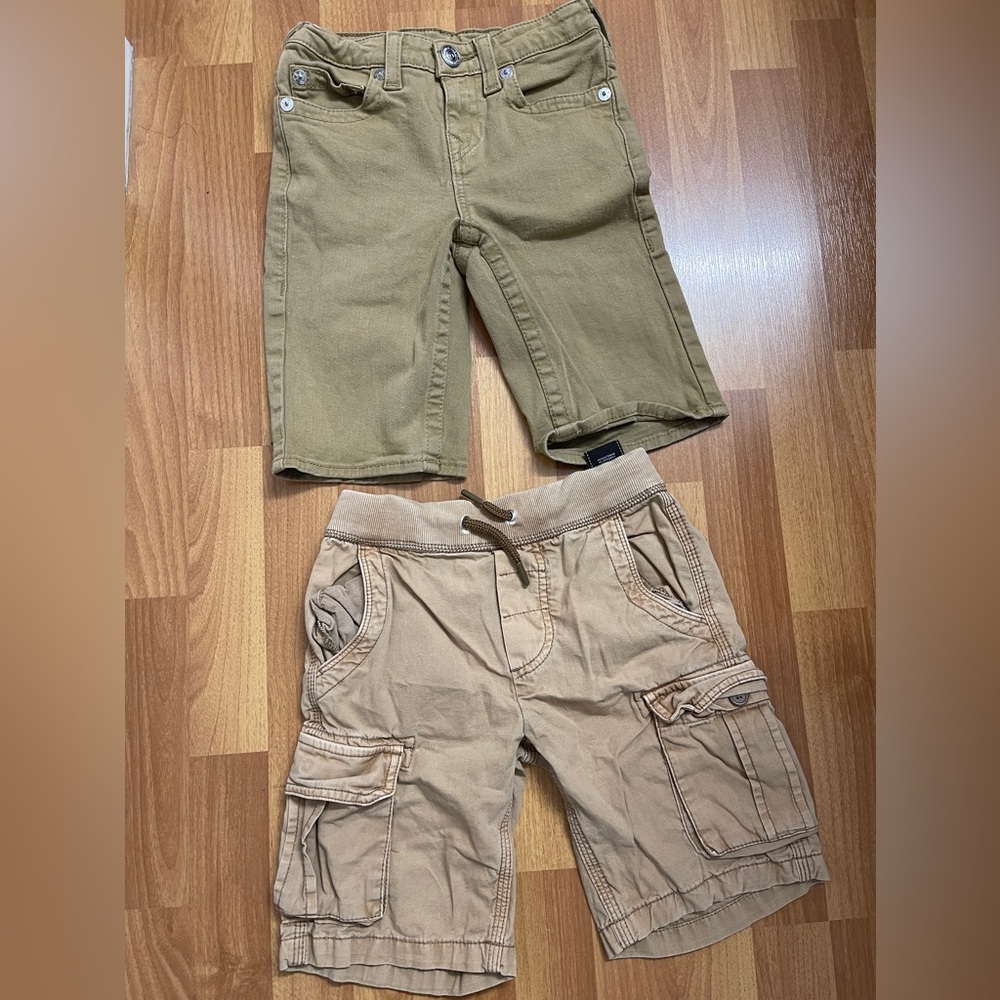 SOLD  SOLD set of 2 pcs for boy size 8 
1  true religion 
1  7 all man kind